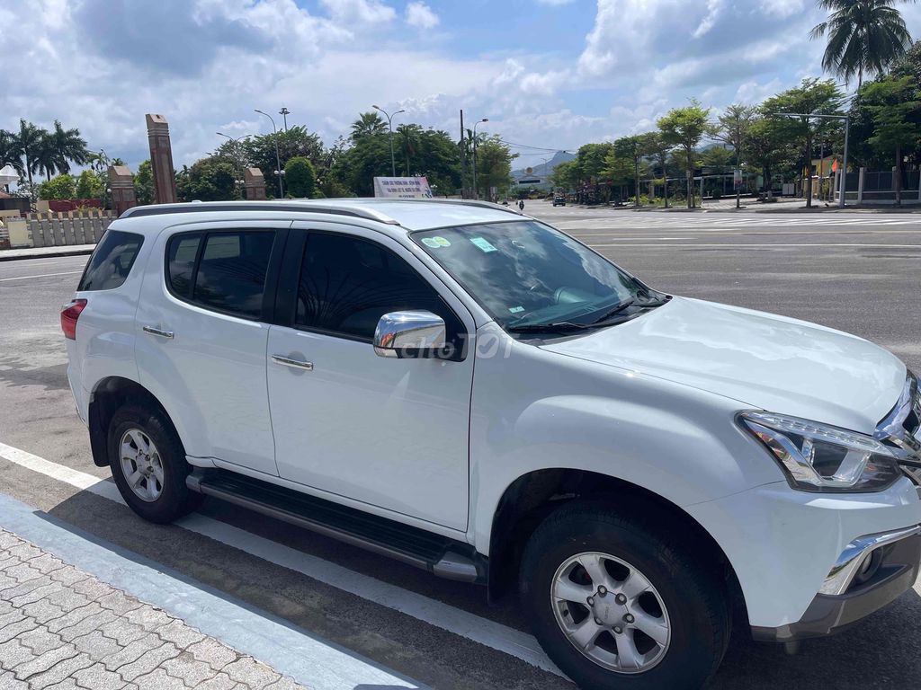 Isuzu Mu X 2019 - 160000 km. Mua bán Ô tô tại Huyện Núi Thành Quảng Nam được đăng bởi Võ Thành Long hình 2