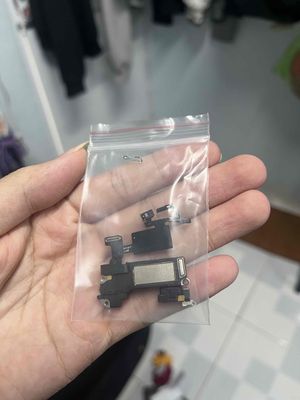 Linh kiện loa trên zin iphone tháo máy. Mua bán Linh kiện (RAM, Card...) tại Quận 8 Tp Hồ Chí Minh được đăng bởi Dương Đặng
