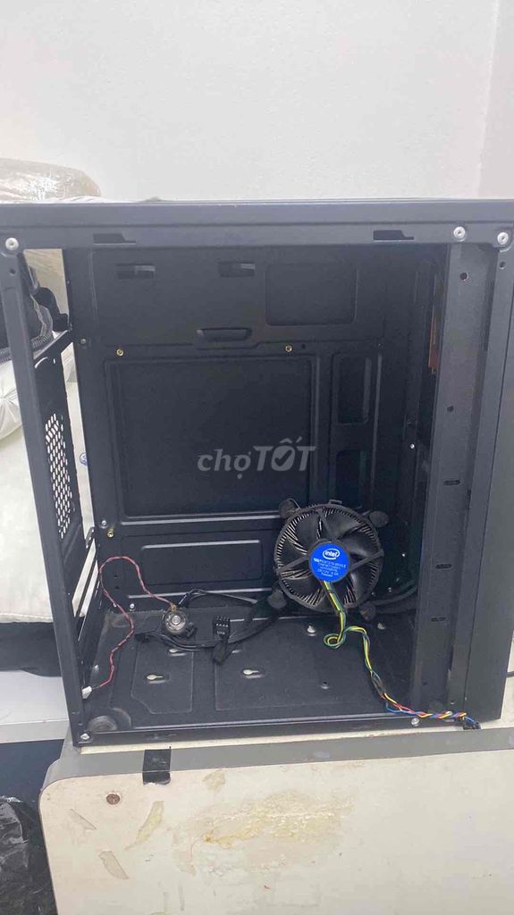 Case máy tính Đen Mất nắp hông. Mua bán Linh kiện (RAM, Card...) tại Thành phố Hải Dương Hải Dương được đăng bởi Hải Đức hình 1