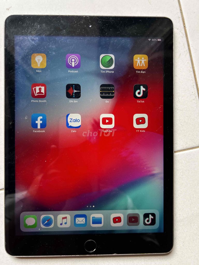Apple iPad Gen 5 9.7 inch 32GB. Mua bán Máy tính bảng tại Quận Bình Thạnh Tp Hồ Chí Minh được đăng bởi NguyenQuoc hình 1