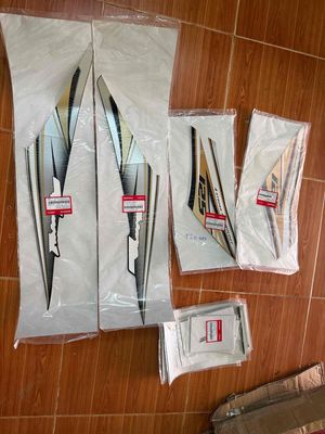 Tem Future neo GT 2009 đen bạc,vỏ Wave 125i 2011. Mua bán Phụ tùng xe tại Huyện Châu Phú An Giang được đăng bởi Made in Thailand 