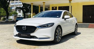 Mazda 6 Premium 2.0 GTCCC Trắng - 21.000km