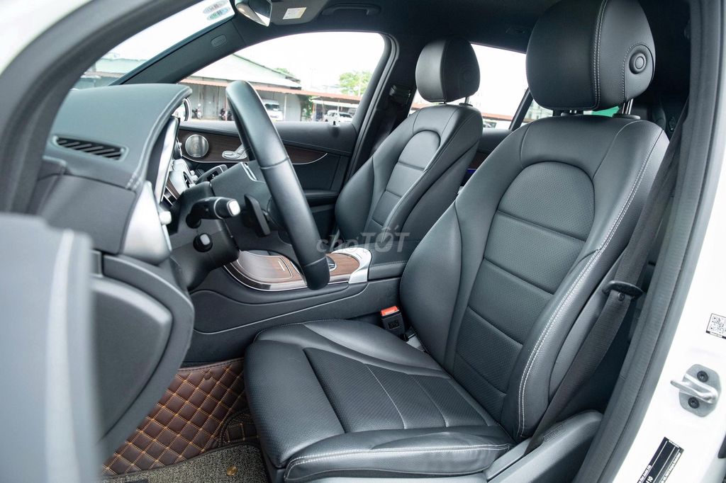 MERCEDES-BENZ GLC 200 4MATIC 2023. Mua bán Ô tô tại Quận Gò Vấp Tp Hồ Chí Minh được đăng bởi Đoàn Thuận hình 20