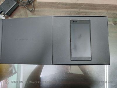 Razer phone 1 Full box. Mua bán Điện thoại tại Quận 11 Tp Hồ Chí Minh được đăng bởi Hùng