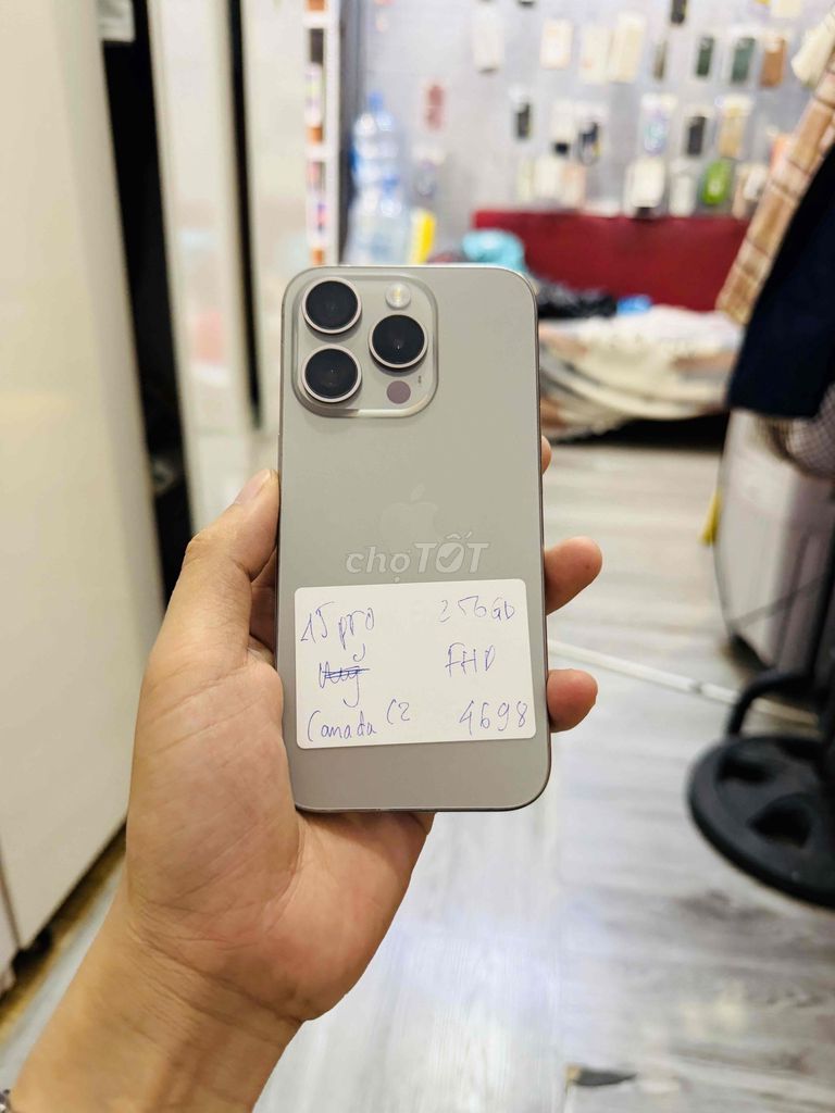 Apple iPhone 15 Pro QuốcTế full chức năng. Mua bán Điện thoại tại Quận Hải Châu Đà Nẵng được đăng bởi Hoàng Táo 273 Nguyễn Hoàng Đà Nẵng hình 1