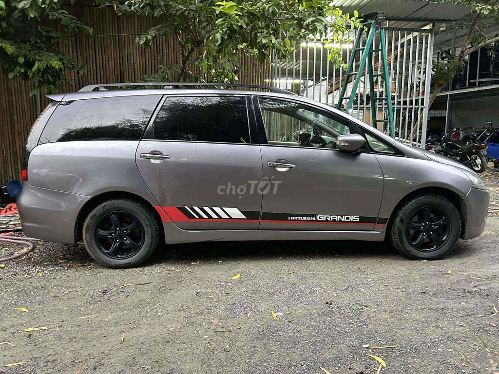 Mitsubishi Grandis 2005 2.4 AT - 195000 km. Mua bán Ô tô tại Thành phố Thủ Dầu Một Bình Dương được đăng bởi Mr Tâm hình 1