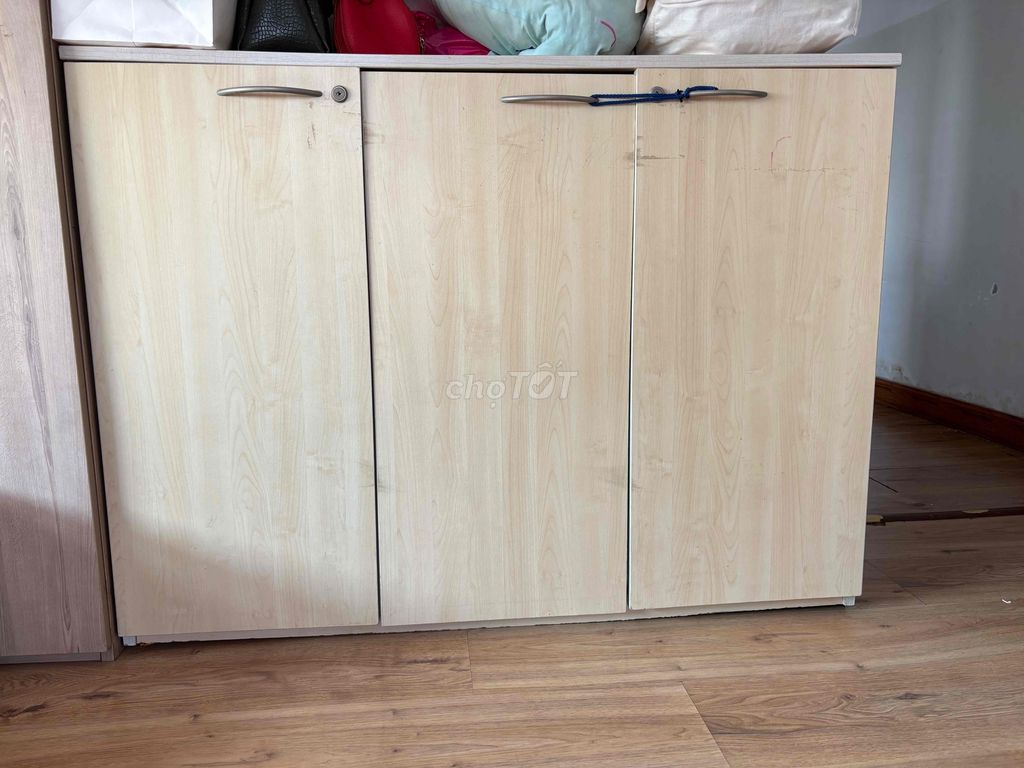 thanh lý 3 tủ văn phòng giá tất cả 2500k. Mua bán Đồ dùng văn phòng tại Quận 4 Tp Hồ Chí Minh được đăng bởi Ái Vân hình 2