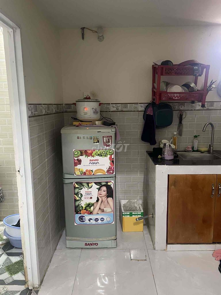 Tủ lạnh Sanyo Aqua Xám. Mua bán Tủ lạnh tại Huyện Châu Đức Bà Rịa - Vũng Tàu được đăng bởi Vân Nguyễn hình 1