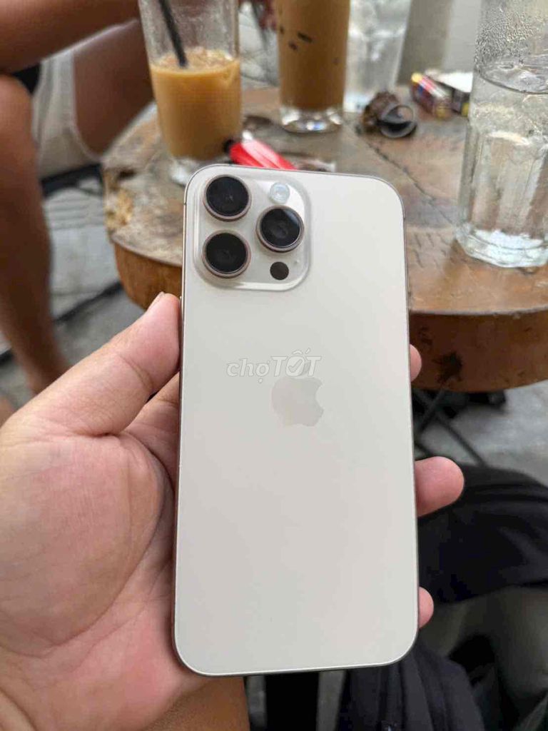 Apple iPhone 16 Pro Max 256GB Vàng. Mua bán Điện thoại tại Thị xã Bến Cát Bình Dương được đăng bởi Bảo Bảo hình 1