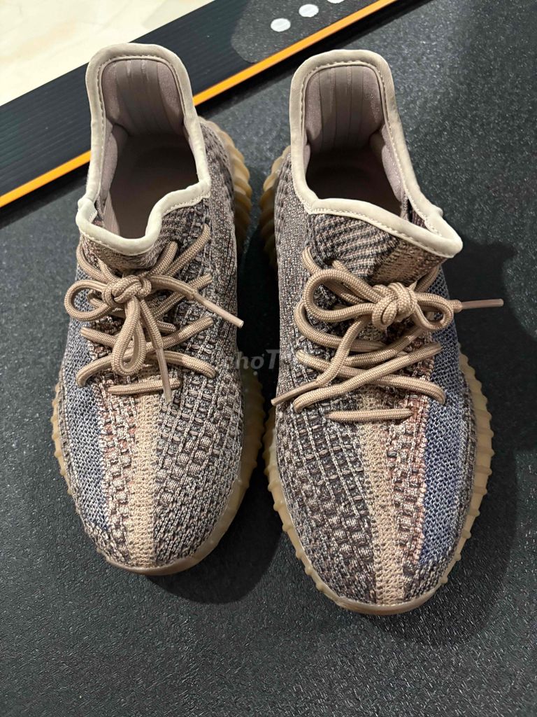Giày thể thao Adidas Yeezy Boost 350 V2 Fade. Mua bán Giày dép tại Quận Gò Vấp Tp Hồ Chí Minh được đăng bởi Anh Dương hình 1
