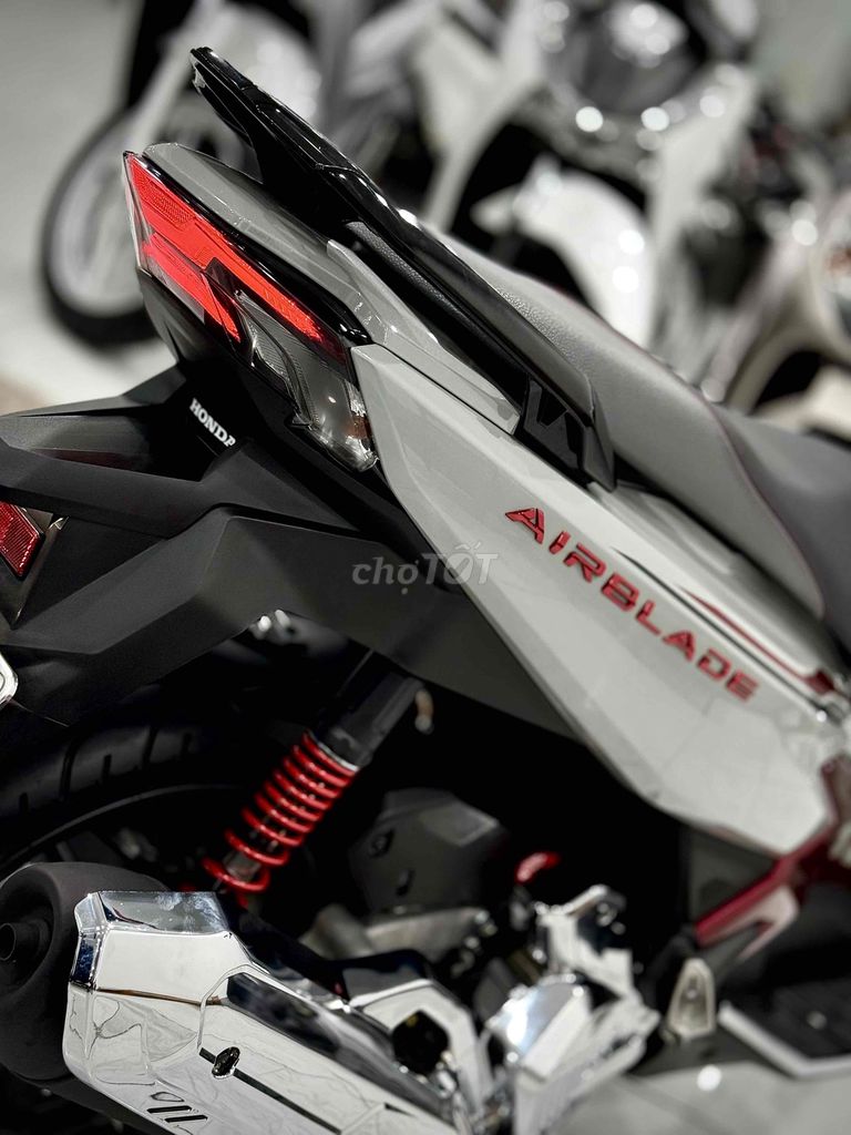 AirBlade125 4Val 2024 Odo2k Lướt chính chủ 🔥🔥🔥. Mua bán Xe máy tại Thị xã Phú Mỹ Bà Rịa - Vũng Tàu được đăng bởi Cửa Hàng Xe Máy Phú Mỹ hình 7