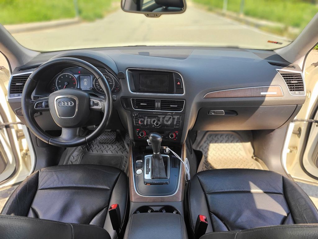 Audi Q5 2.0T Quattro 2011 - 116000 km. Mua bán Ô tô tại Quận 1 Tp Hồ Chí Minh được đăng bởi Hoàn Audi hình 9