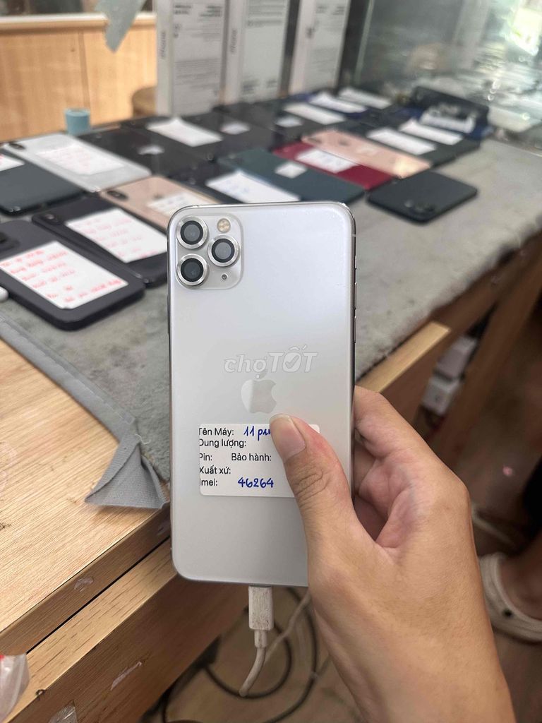 Apple iPhone 11 Pro Max 256GB Trắng Thay màn pin. Mua bán Điện thoại tại Quận Đống Đa Hà Nội được đăng bởi HAN store hình 1