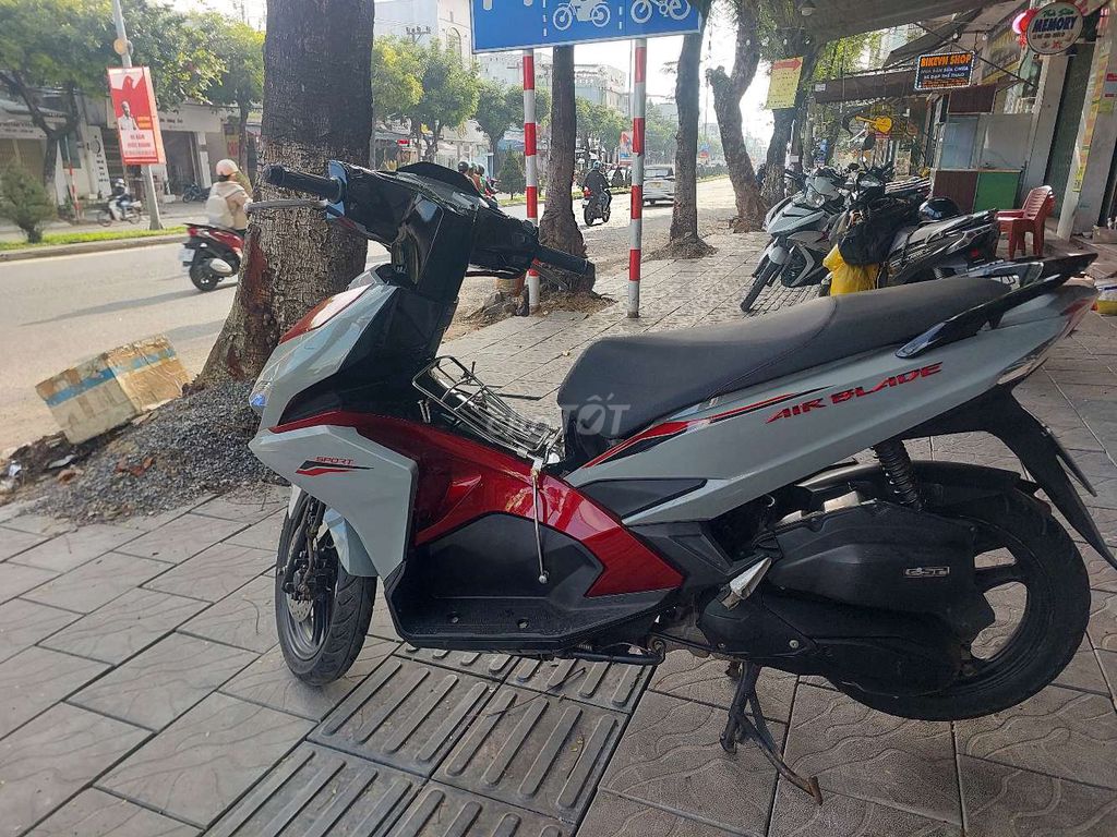 Honda Air Blade 2017 Đỏ Xám. Mua bán Xe máy tại Quận Liên Chiểu Đà Nẵng được đăng bởi anh quoc hình 1