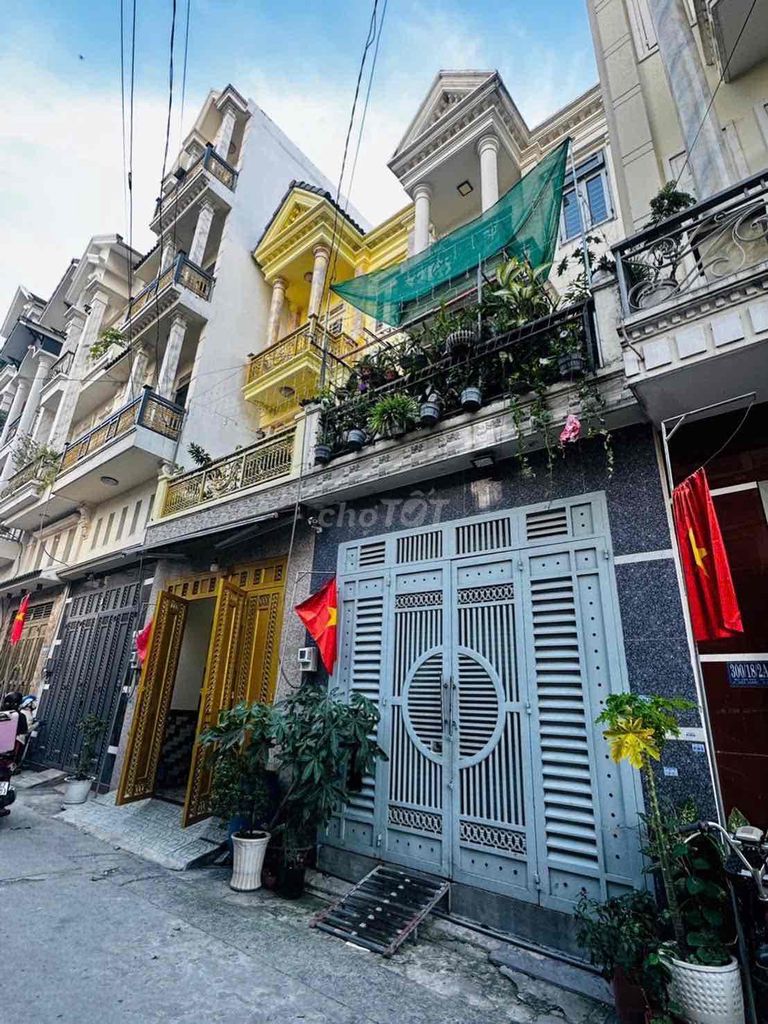 NHÀ ĐẸP 3 TẦNG KHU VÍP ĐƯỜNG 8M NGUYỄN ẢNH THỦ GIÁ CỰC TỐT