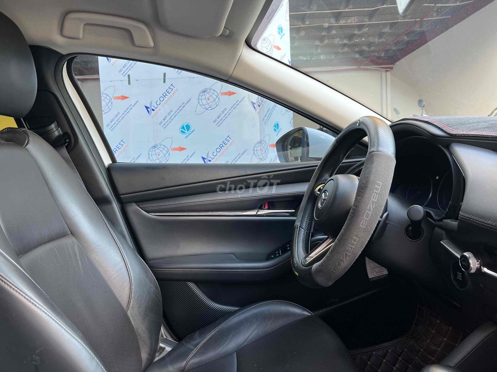 Mazda 3 2023 Luxury Trắng 27.000 km. Mua bán Ô tô tại Quận Tân Phú Tp Hồ Chí Minh được đăng bởi Nguyễn Tân Xe Lướt  hình 9