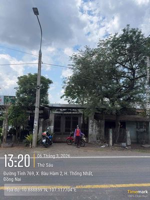 Bán Đất tặng nhà cấp 4 mặt tiền DT769