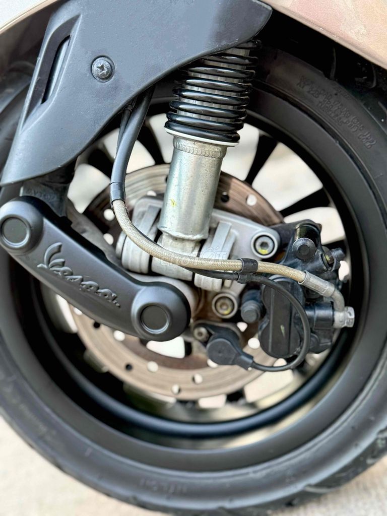 Piaggio Vespa Sprint 125 2015 Nâu 20000 km. Mua bán Xe máy tại Quận Bình Tân Tp Hồ Chí Minh được đăng bởi Hoàng Tuấn hình 7