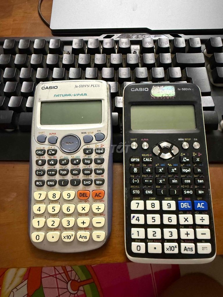 2 máy casio 580,570