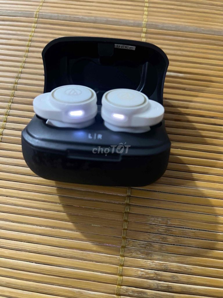 Cần bán tai nghe Audio Tecknica Chính hãng. Mua bán Thiết bị đeo thông minh tại Huyện Mê Linh Hà Nội được đăng bởi Nguyen Thanh  hình 1