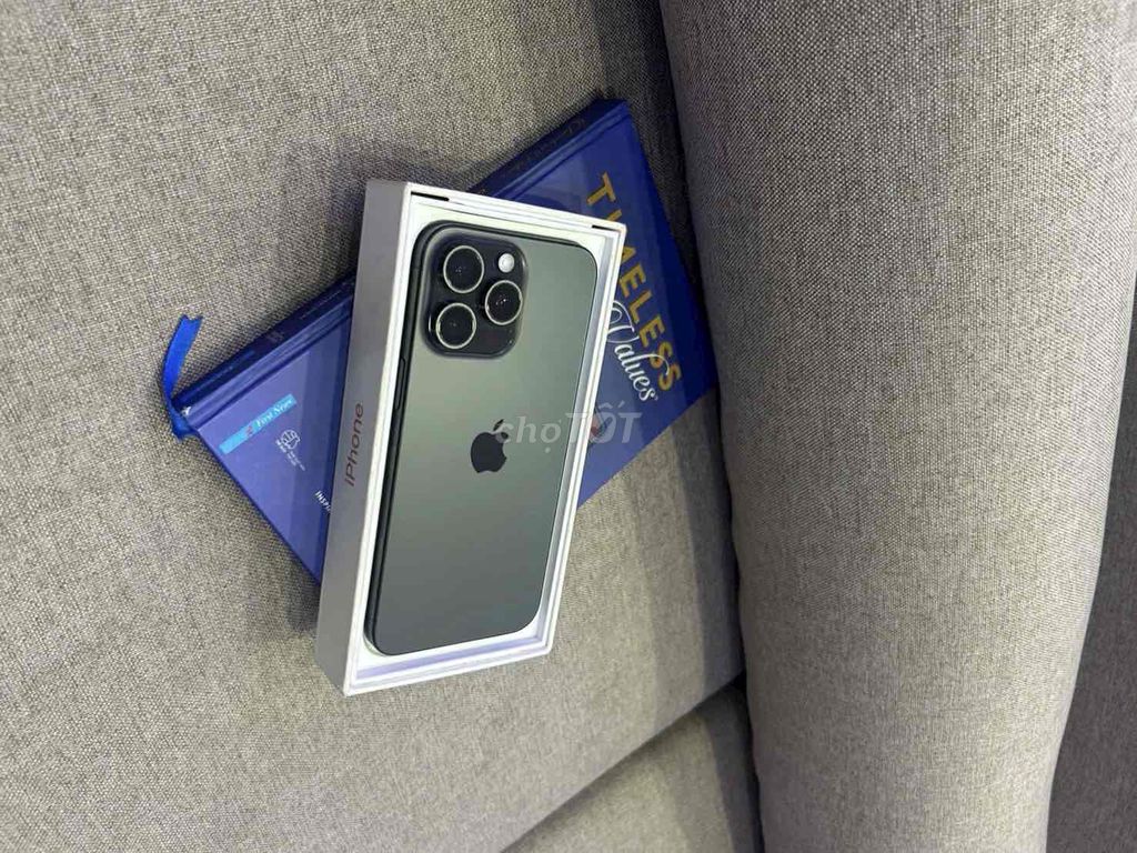 iPhone 15 Pro 256GB Đen 100% QT Mỹ. Mua bán Điện thoại tại Quận 3 Tp Hồ Chí Minh được đăng bởi Nam Á Mobile hình 1