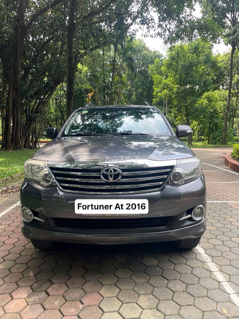 Toyota Fortuner 2016 2.7V 4X2 AT Серый