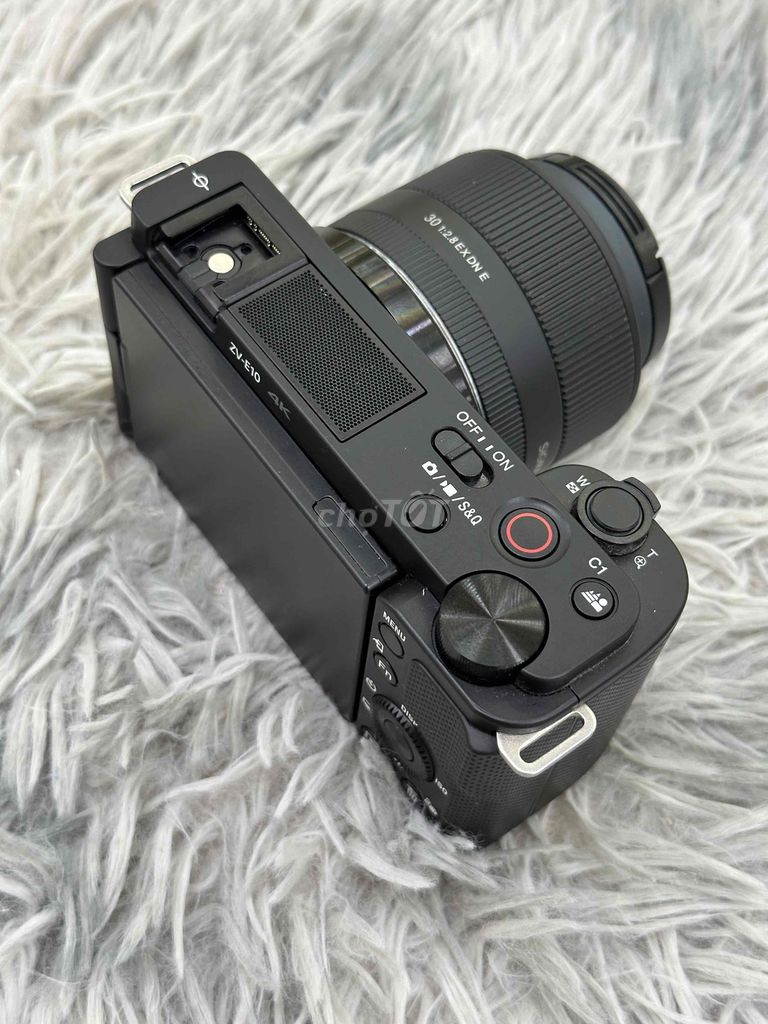 Sony ZV-E10 Đen 700 shot BH 8/2026 Kèm sigma 30mm. Mua bán Máy ảnh, Máy quay tại Quận 5 Tp Hồ Chí Minh được đăng bởi Phan Thế Phong  hình 1