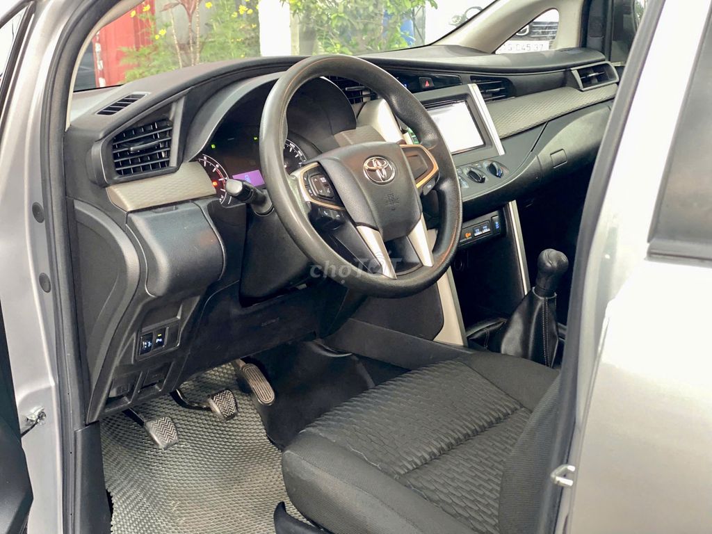 Toyota Innova 2018 2.0E - 100456 km. Mua bán Ô tô tại Thành phố Thuận An Bình Dương được đăng bởi Thắng Trần Auto hình 7