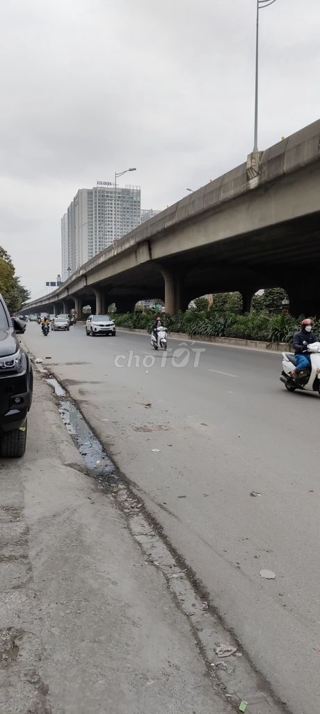 Trường Chinh vị trí đẹp giá rẻ 196m, 5 tầng, mặt tiền 8m, 60 Tỷ.