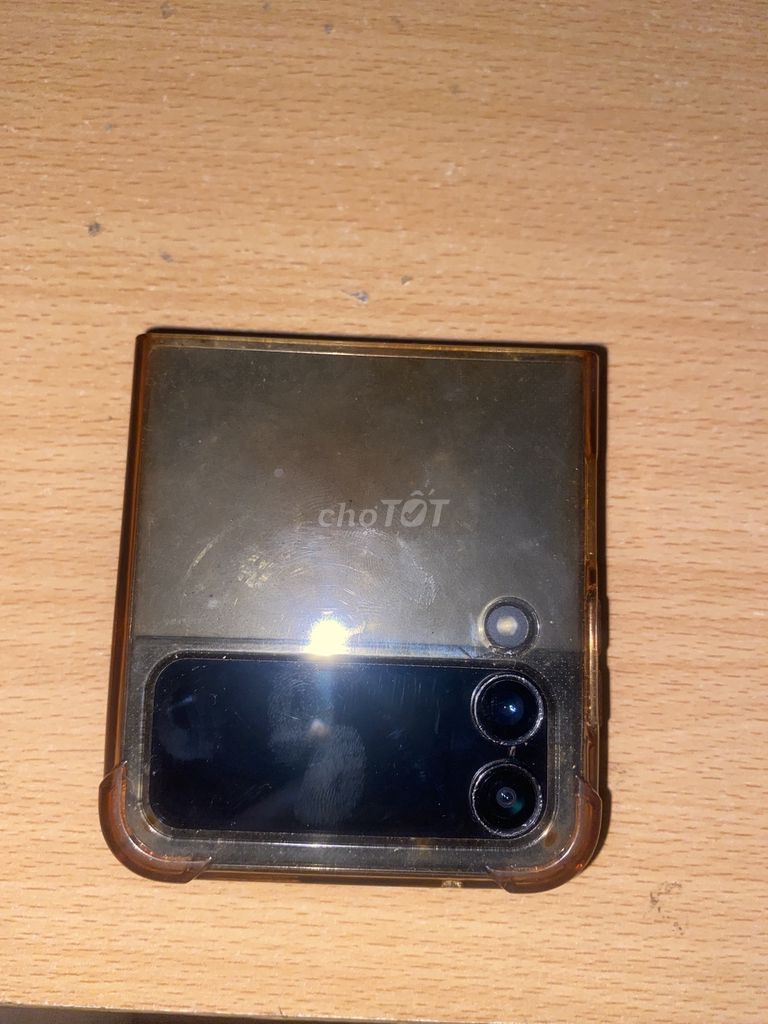 Samsung Z Flip 4 Hư màn hình. Mua bán Điện thoại tại Huyện Bố Trạch Quảng Bình được đăng bởi hongquan nguyen hình 1