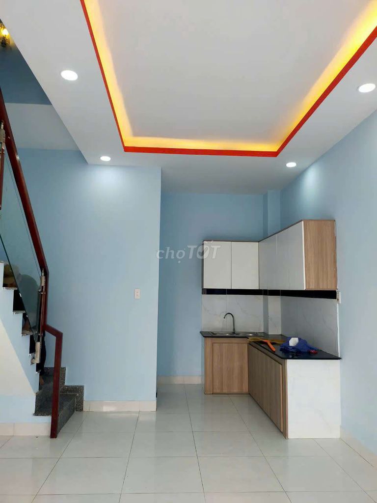 Bán Nhà Hóc Môn - 32m² - Giá 465 Triệu - Sổ Hồng Riêng Bao Sang Tên