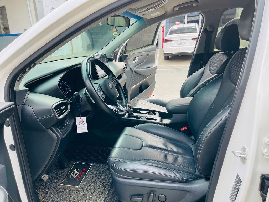 Hyundai Santa Fe Dầu Tiêu chuẩn 2020 đi 53.000km. Mua bán Ô tô tại Thành phố Thủ Đức Tp Hồ Chí Minh được đăng bởi Mr Duy hình 5