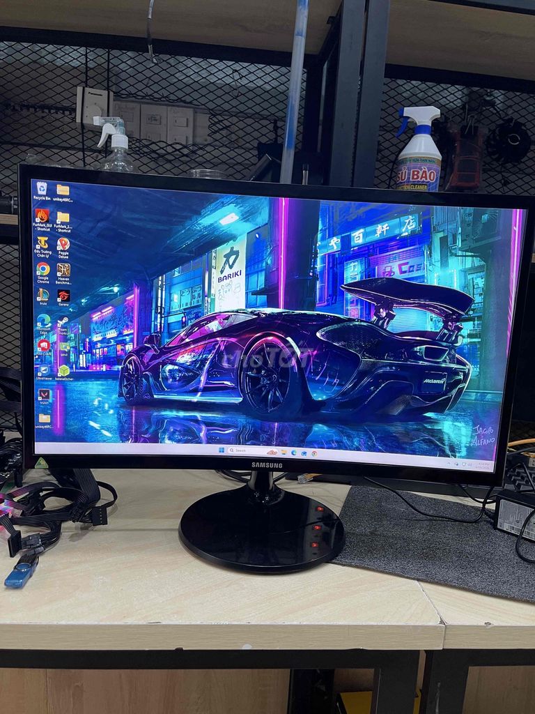 Màn hình cong Samsung 24F390 24 inch Đen. Mua bán Phụ kiện (Màn hình, Chuột...) tại Quận Bình Thạnh Tp Hồ Chí Minh được đăng bởi Vi Tinh Hung Dung hình 1