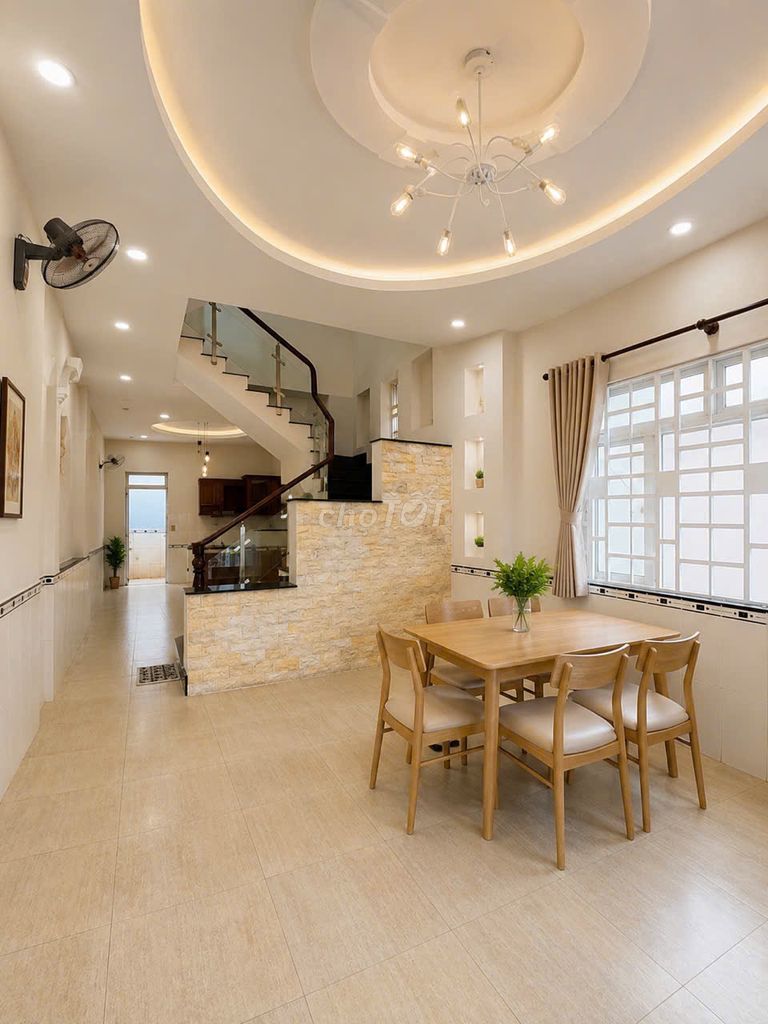 BÁN NHÀ LÊ VĂN QUỚI -6MX21M-4 TẦNG -4PN-SÂN VƯỜN -ĐƯỜNG XE HƠI THÔNG 