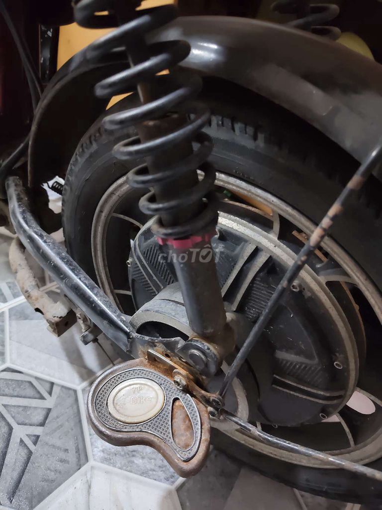 Xe đạp điện SPORT màu Đỏ đã sử dụng. Mua bán Xe điện tại Thành phố Thủ Đức Tp Hồ Chí Minh được đăng bởi Nhiên Nhiên hình 2