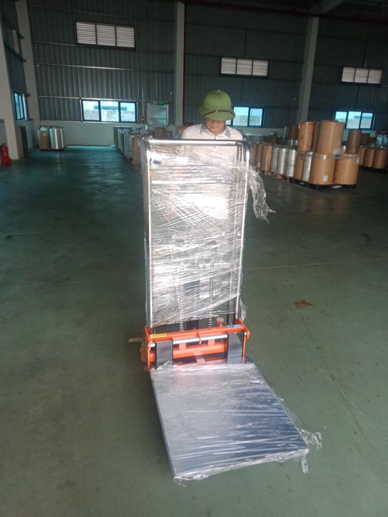 XE NÂNG TAY CAO MINI 400KG XẢ KHO HÀNG TỒN. Mua bán Đồ chuyên dụng, Giống nuôi trồng tại Quận Hoàng Mai Hà Nội được đăng bởi xenangcongnghiep hình 2