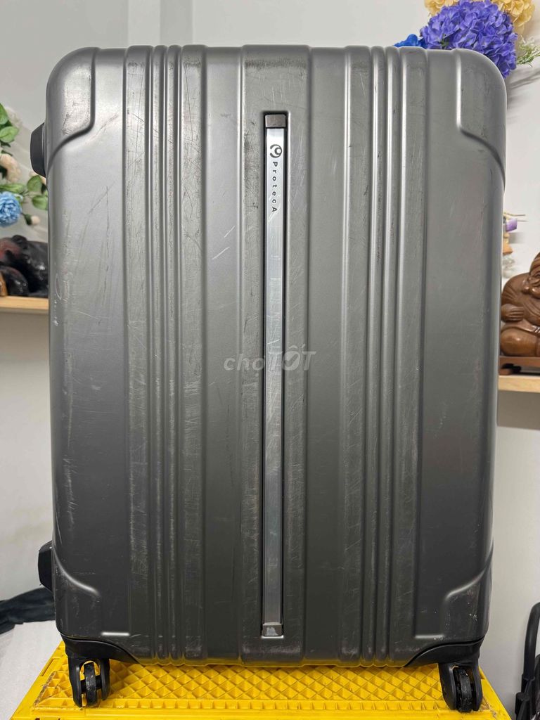 Vali Proteca Xám 26-28 inch. Mua bán Túi xách tại Thành phố Dĩ An Bình Dương được đăng bởi liêm nguyễn hình 1