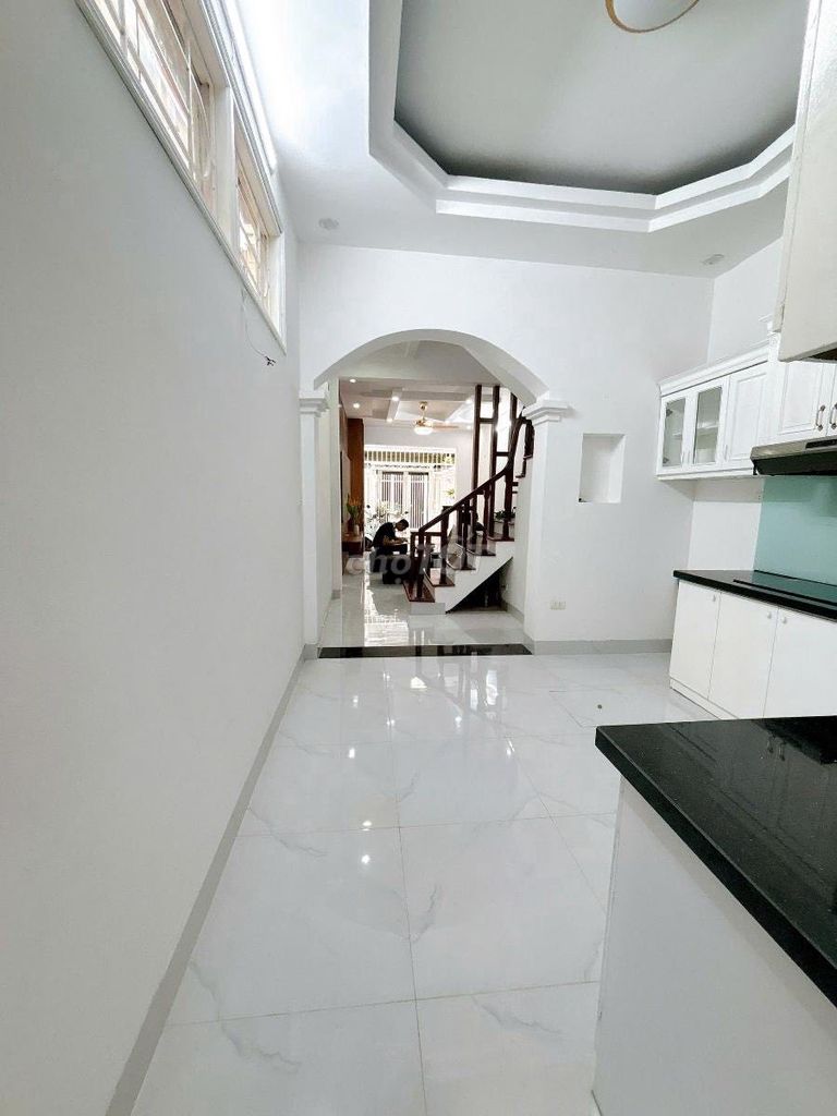 BÁN NHÀ Ở QUAN HOA - RỘNG 48M2 - OTO QUA NHÀ - NGÕ THÔNG - NHÀ LÔ GÓC. Mua bán nhà ở tại Quận Cầu Giấy Hà Nội được đăng bởi Nguyễn Việt Anh hình 1