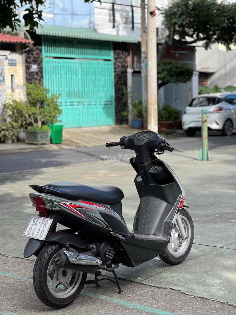 xe SYM kimco 2010  màu xam xi măng mới ken  99%. Mua bán Xe máy tại Thành phố Thủ Đức Tp Hồ Chí Minh được đăng bởi Nguyễn Thanh Bình hình 3