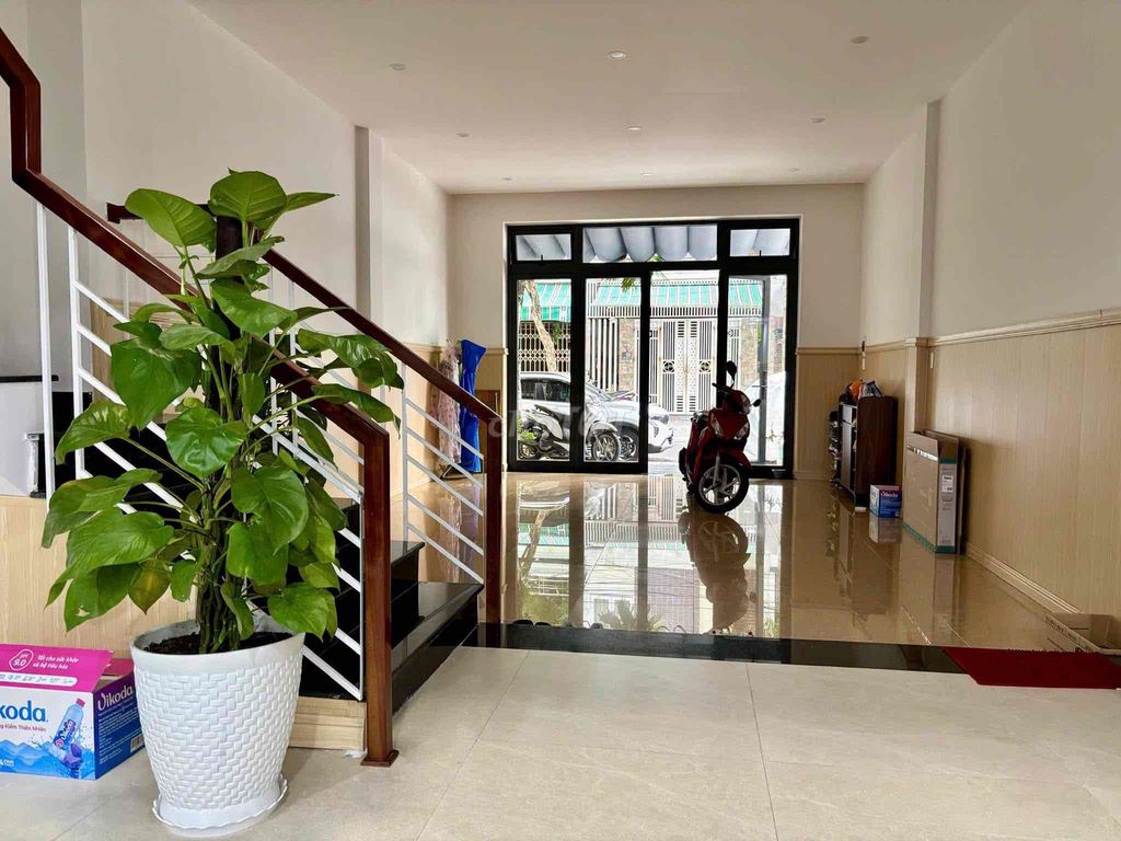 Аренда · 3 комн. · 100 м² · Quận Cẩm Lệ, ул. Đường Nguyễn Lai