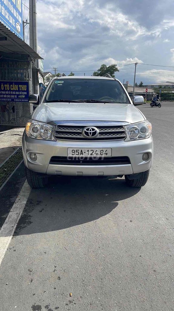 Toyota Fortuner 2010 2.5G - 260000 km. Mua bán Ô tô tại Quận Cái Răng Cần Thơ được đăng bởi nguyen luong hình 1