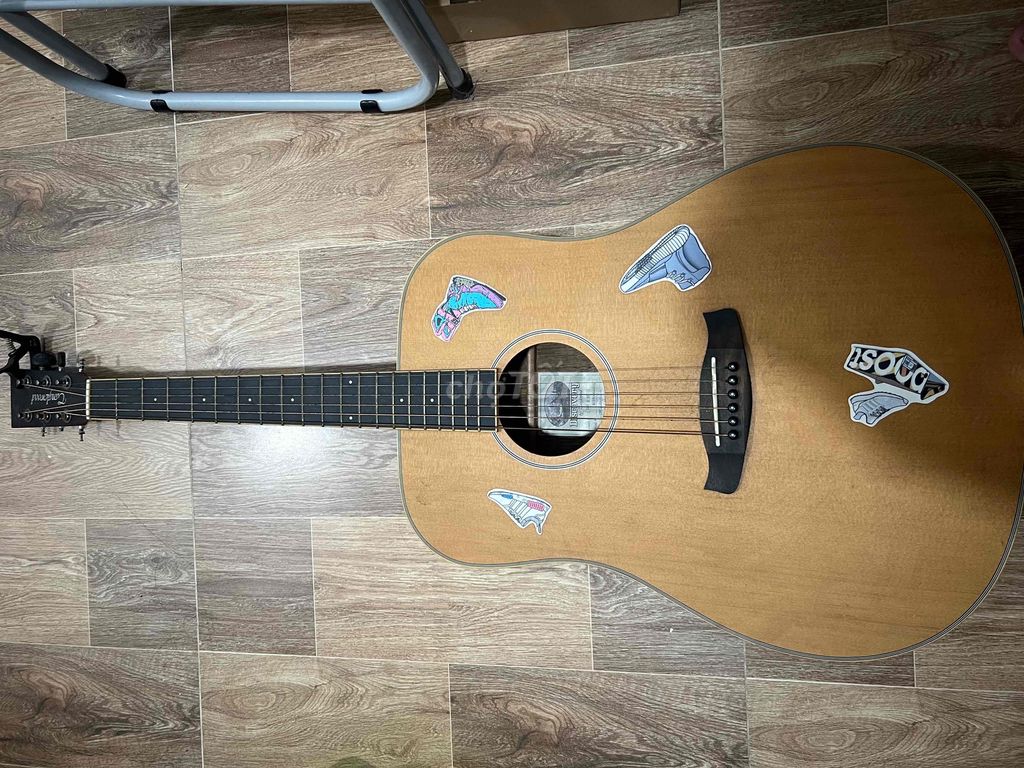 Dọn nhà cần bán gấp guitar Tanglewood