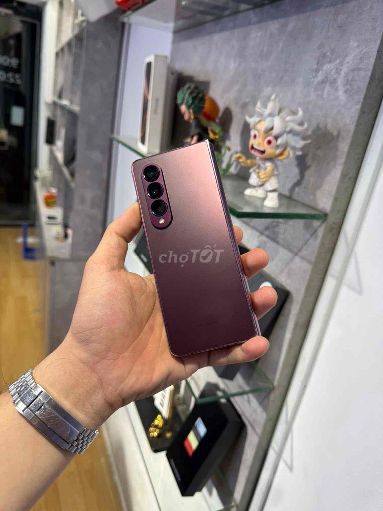 Samsung Fold4 12GB/256GB đỏ đô. Mua bán Điện thoại tại Quận 3 Tp Hồ Chí Minh được đăng bởi 2 Hand STORE  hình 1