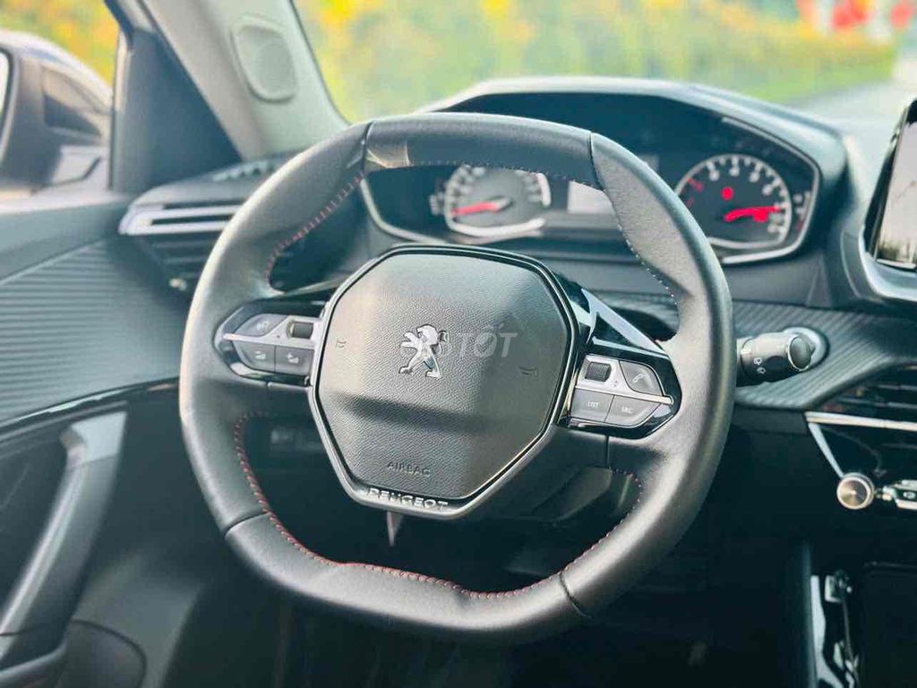 Peugeot 2008 Active 1.2 AT sản xuất 2022. Mua bán Ô tô tại Quận Hà Đông Hà Nội được đăng bởi A Huan  hình 12