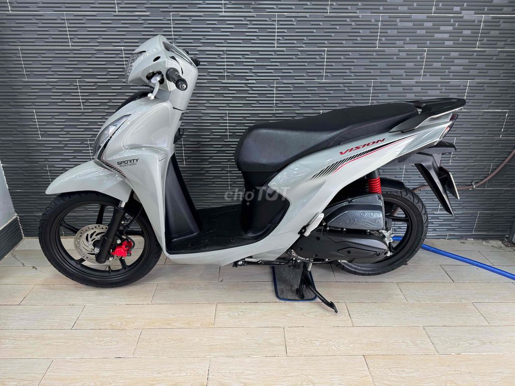 Honda Vision 2023 Sporty Xám 5000 km. Mua bán Xe máy tại Quận Bình Thạnh Tp Hồ Chí Minh được đăng bởi kelwin hình 5