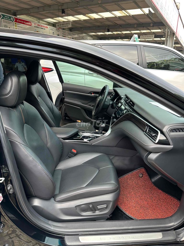 Toyota Camry 2019 2.0G Đen 29.000km. Mua bán Ô tô tại Quận Tân Phú Tp Hồ Chí Minh được đăng bởi TRƯƠNG THANH TUYỀN hình 5
