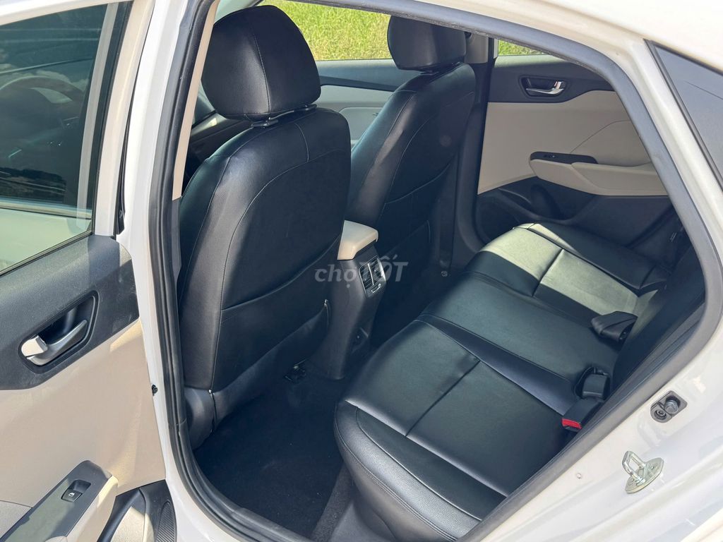Hyundai Accent 2024 số tự động màu trắng. Mua bán Ô tô tại Quận Gò Vấp Tp Hồ Chí Minh được đăng bởi Thịnh 7951 hình 5