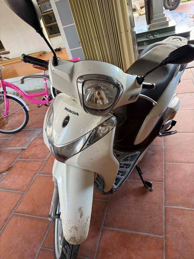 xe sh mode. Mua bán Xe máy tại Quận Long Biên Hà Nội được đăng bởi yến suty hình 2