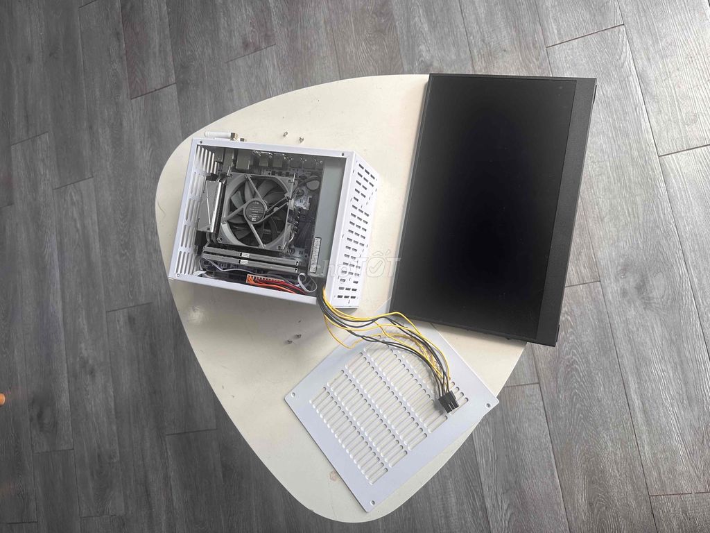 Bộ PC iTX nhỏ gọn.