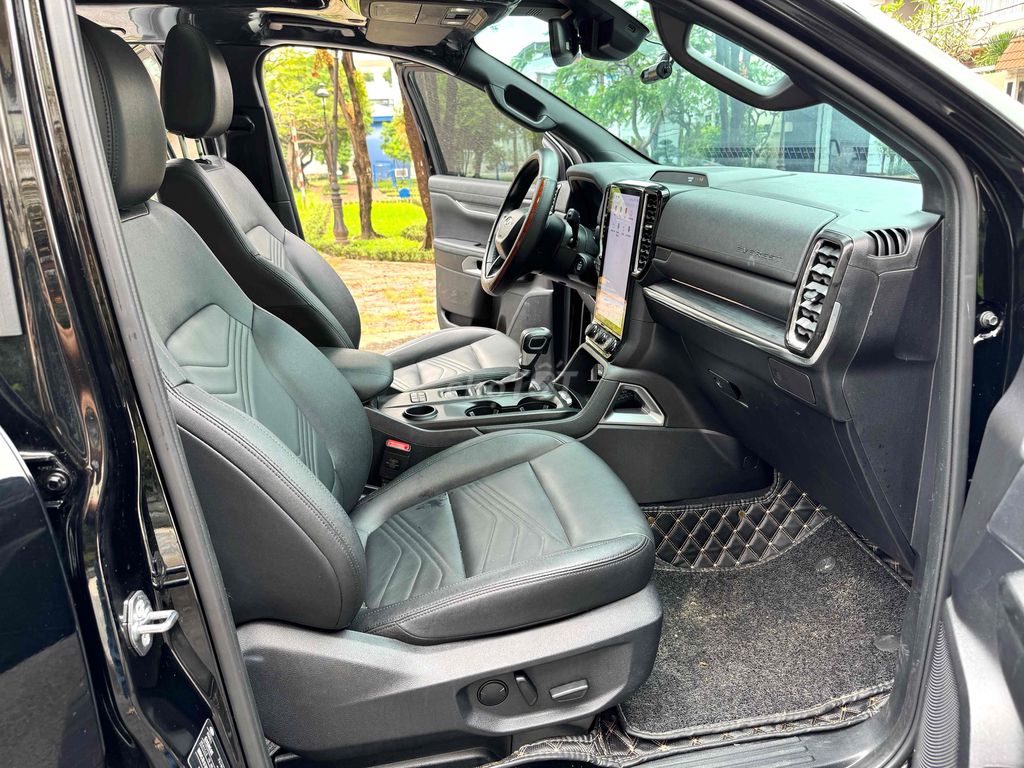Ford Everest Titanium 4x2 AT 2024 sơn zin 99%. Mua bán Ô tô tại Quận Bình Tân Tp Hồ Chí Minh được đăng bởi A Đại hình 9